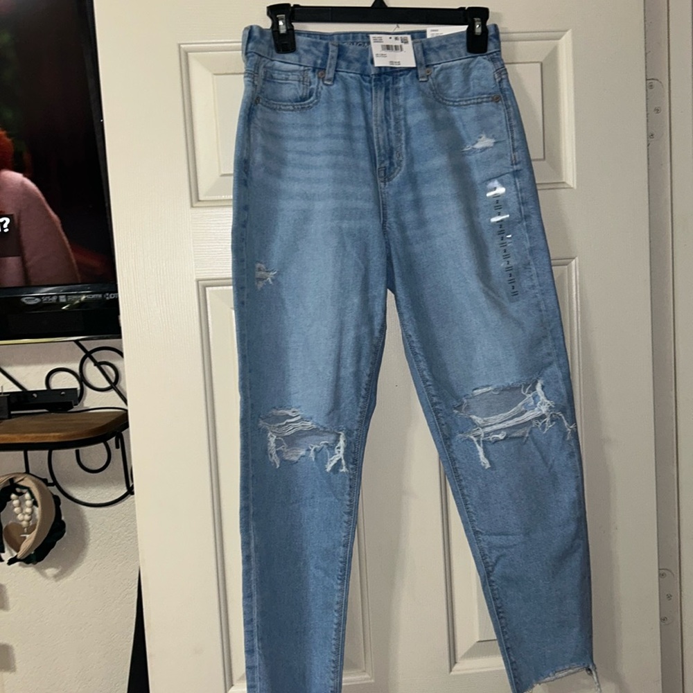Brand New: American Eagle Curvy Mom Jeans